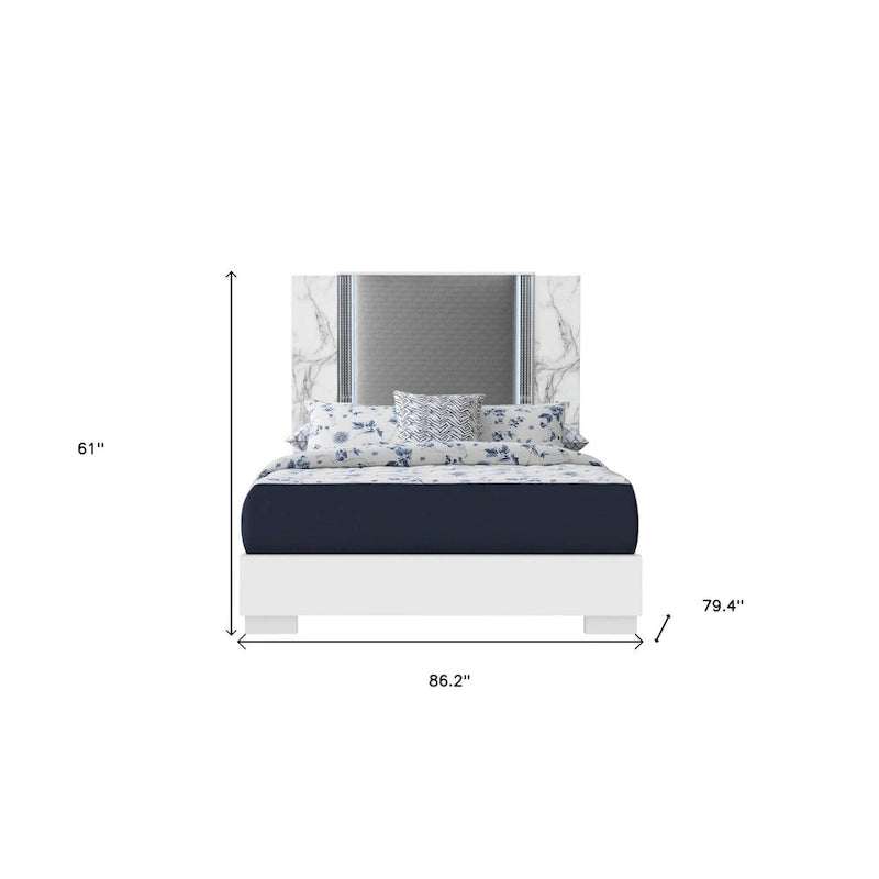 Cadre de lit king-size lumineux en bois blanc et gris et similicuir