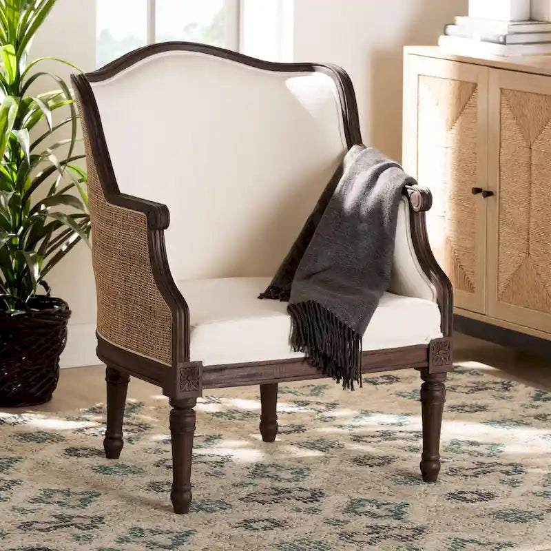 Fauteuil d'appoint traditionnel français en tissu beige et bois foncé